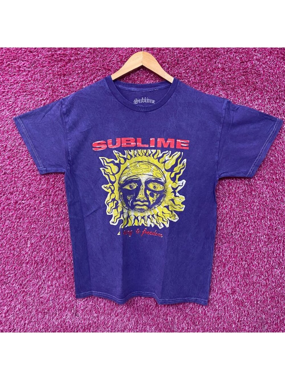 Sublime 40 Oz. To Freedom Sun Logo Graphic T-Shirt Large